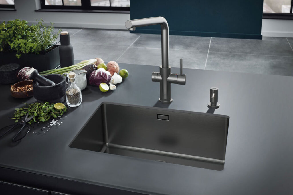 Slavine GROHE Hard Graphite za kuhinju