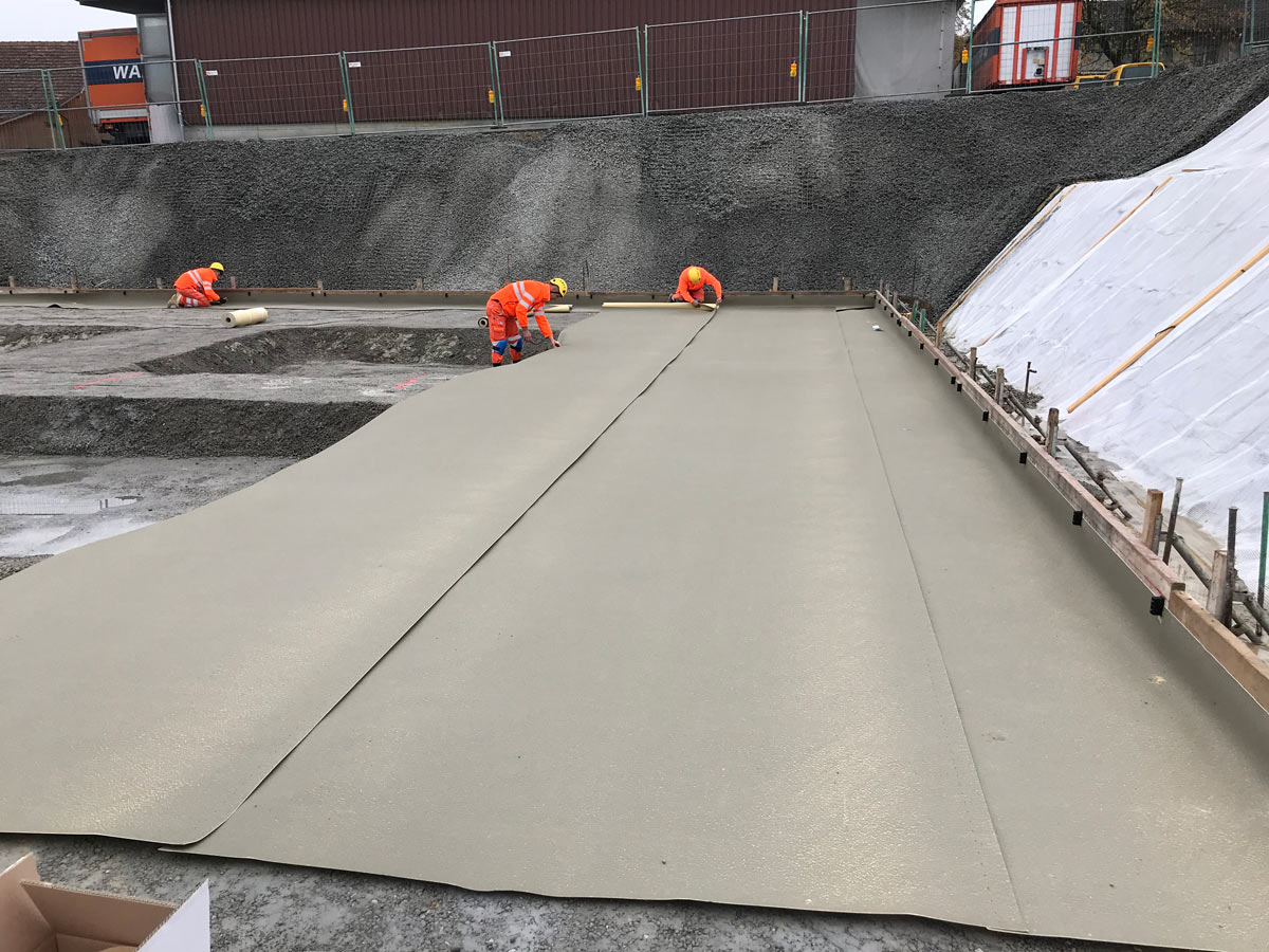 Postavljanje SikaProof® sustava za hidroizolaciju / photo: Sika