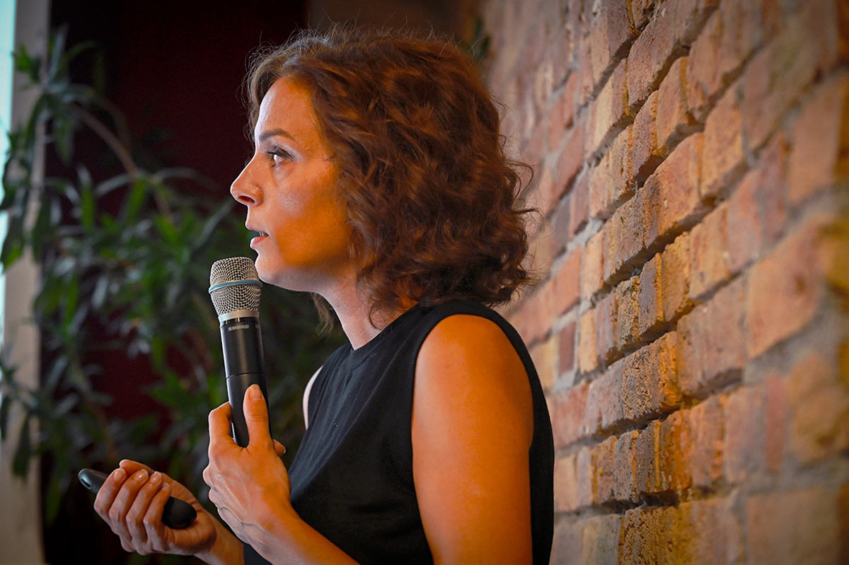 Ivana Šajn, voditeljica projekta na predavanju Održiva Ura / photo Denis Lepur