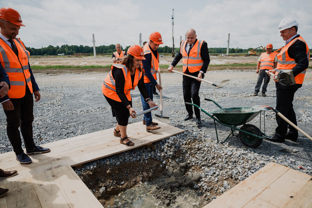 Polaganje kamena temeljca Za izgradnju novog industrijskog pogona TECE-a / photo: TECE