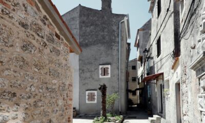 Kamena kuća na otoku Cresu / photo: Tomaz Gregoric