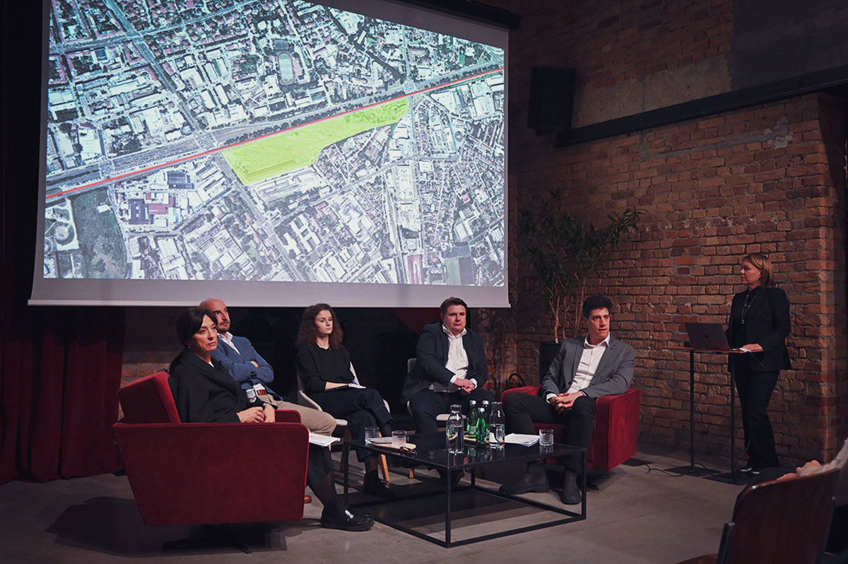 Javna tribina: Grad i promet u Uraniji / photo: Denis Lepur