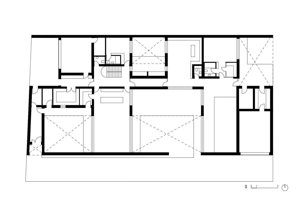 Projekt: Dva arhitekta Zidarić - Kuća unutar kuće: život između četiri atrija 7 projekt: Kuća unutar kuće, prizemlje / autor projekta: Dva arhitekta Zidarić