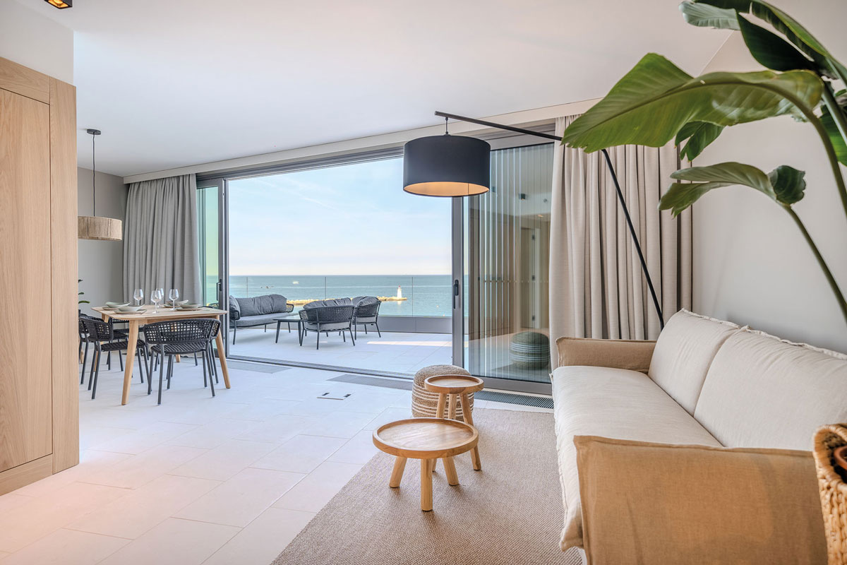 FEAL klizni sustavi INOWA i TERMO 150 2 Hotel Blu Mare, Novigrad Istra / photo: FEAL