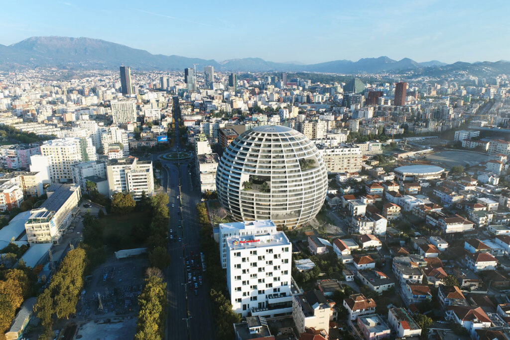 Projekt: MVRDV - Grand Ballroom arena u Tirani 2 Grand Ballrom, prikaz iz vazduha / render: MVRDV