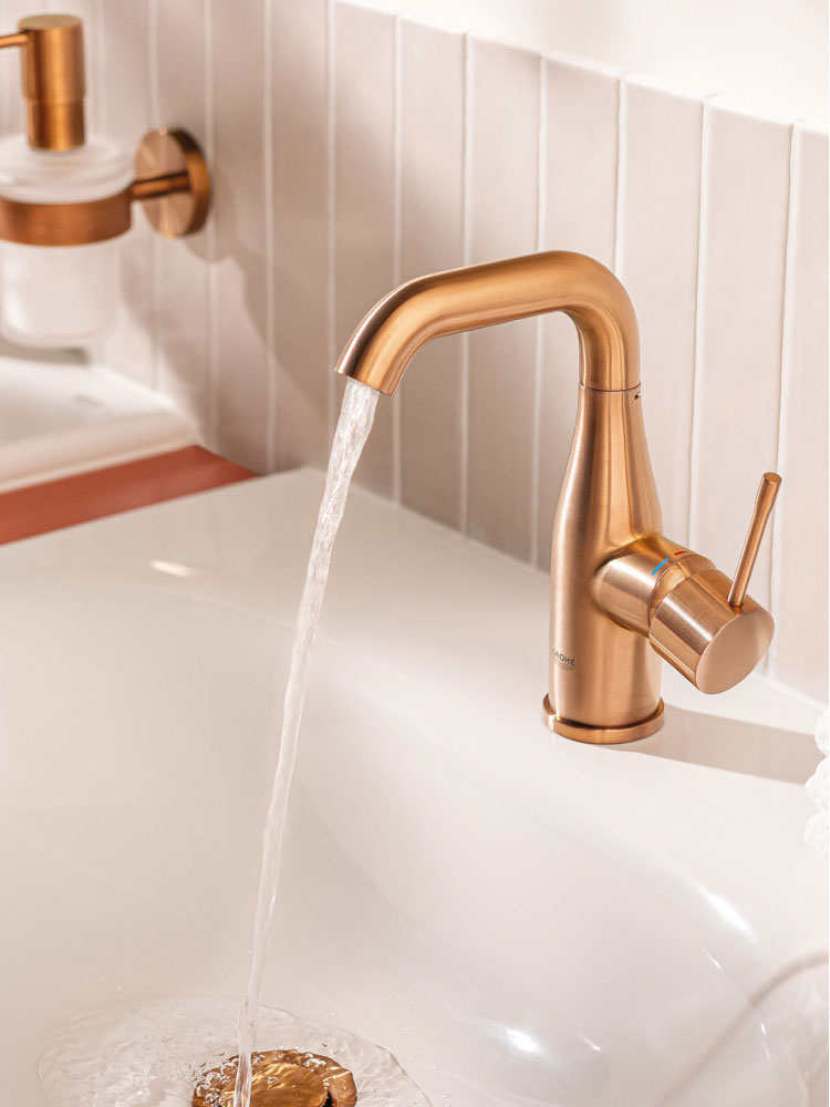 GROHE - Odabir PVD asortimana u četiri najpopularnije PVD boje 3 Slavina u interijeru kupaonice u popularnoj PVD boji / photo: GROHE