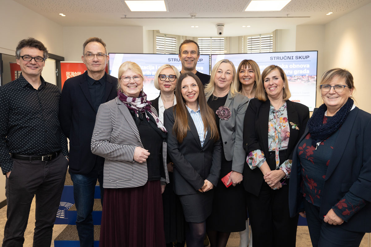 Stručni skup: Revitalizacija i energetska obnova starih zgrada u centru grada 2 Panelisti stručnog skupa: Revitalizacija i energetska obnova starih zgrada u centru grada / photo: GREENIKA