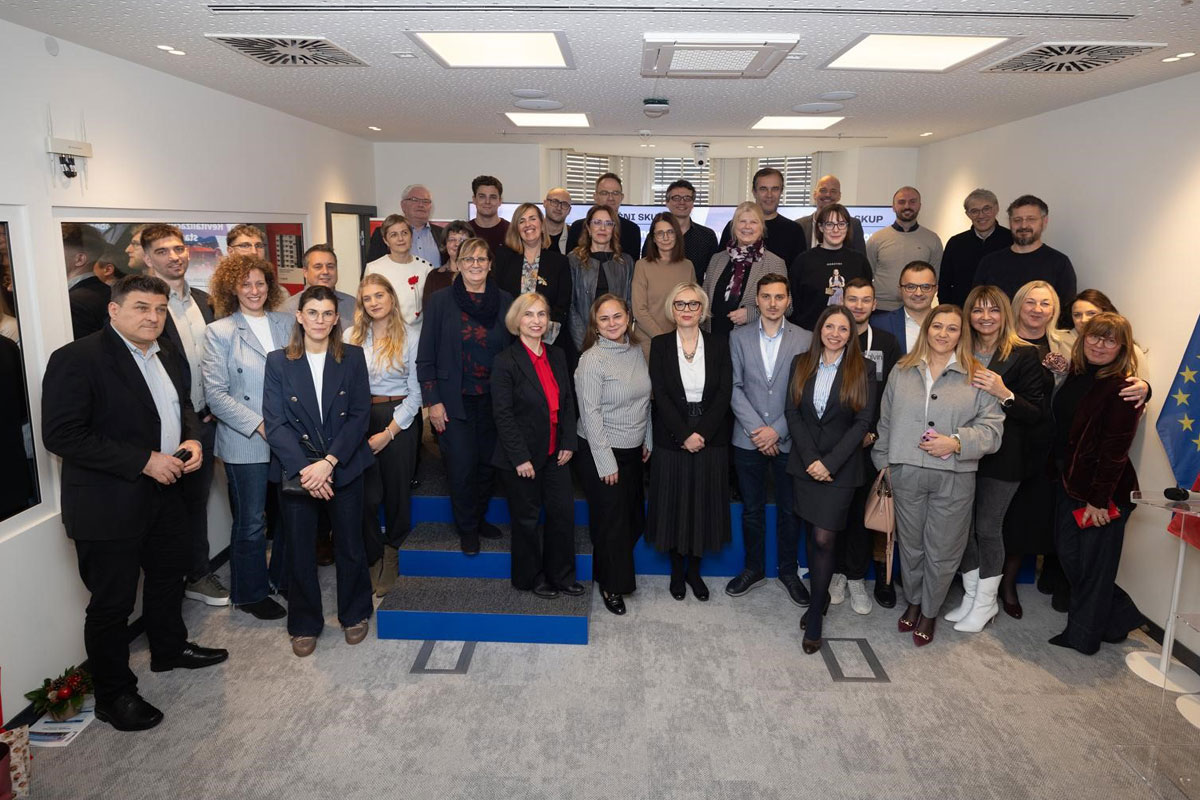 Stručni skup: Revitalizacija i energetska obnova starih zgrada u centru grada 1 Stručni skup: Revitalizacija i energetska obnova starih zgrada u centru grada / photo: GREENIKA