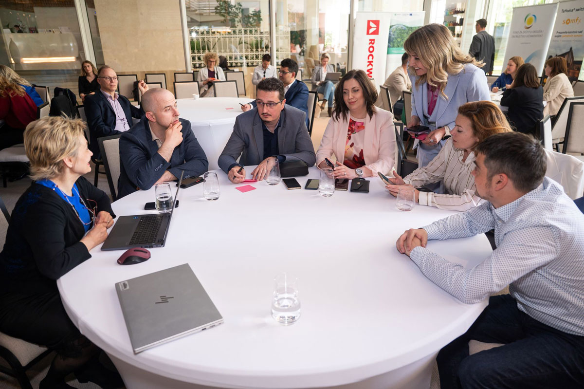 GBC Connect Forum pokazao: Zelena tranzicija traži zajednička rješenja države, industrije i financijskog sektora 5 Sudionici na okruglim stolovima / photo: Tony Junaković