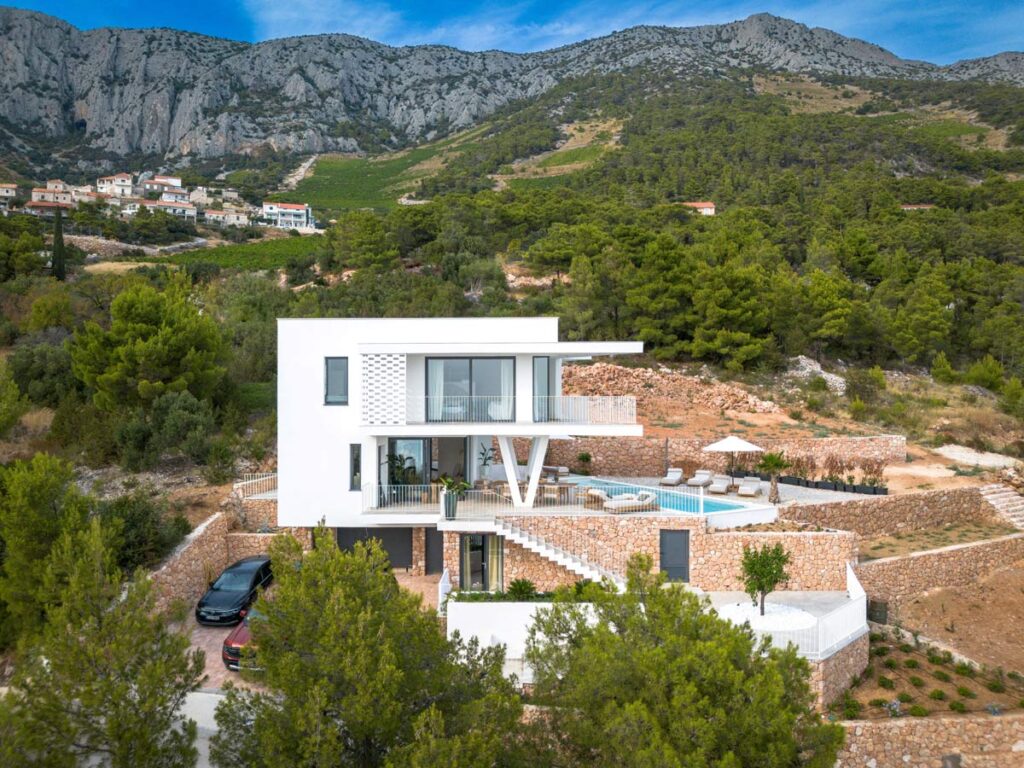 projekt: Villa Vinea Privata - Bogatstvo taktilnih doživljaja i vizualna harmonija s podnebljem 3 projekt: Villa Vinea Privata / autor projekta: 25,4 mm za Arhitekturu i urbanizam d.o.o. / photo: Marko Poplašen