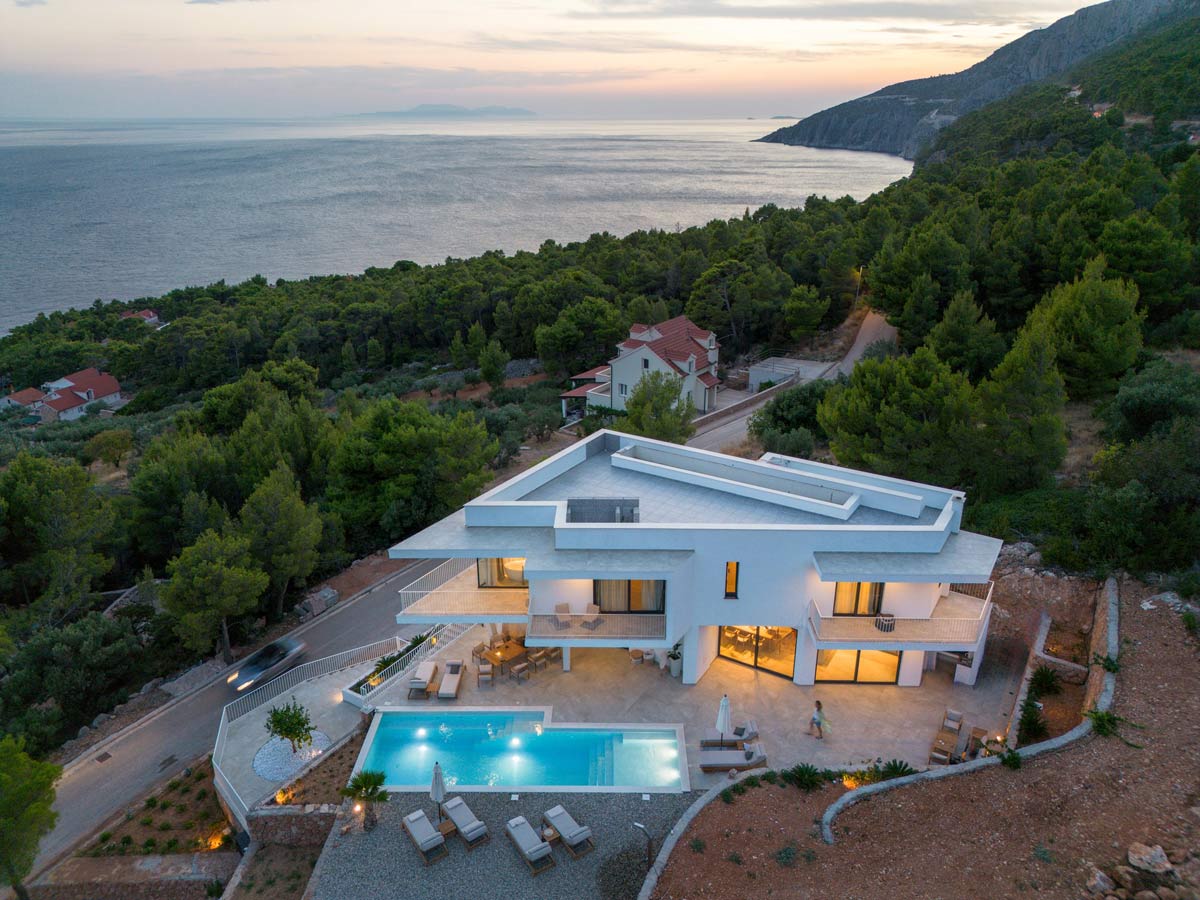 projekt: Villa Vinea Privata - Bogatstvo taktilnih doživljaja i vizualna harmonija s podnebljem 1 projekt: Villa Vinea Privata / autor projekta: 25,4 mm za Arhitekturu i urbanizam d.o.o. / photo: Marko Poplašen