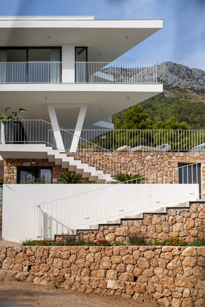 projekt: Villa Vinea Privata - Bogatstvo taktilnih doživljaja i vizualna harmonija s podnebljem 9 projekt: Villa Vinea Privata / autor projekta: 25,4 mm za Arhitekturu i urbanizam d.o.o. / photo: Marko Poplašen