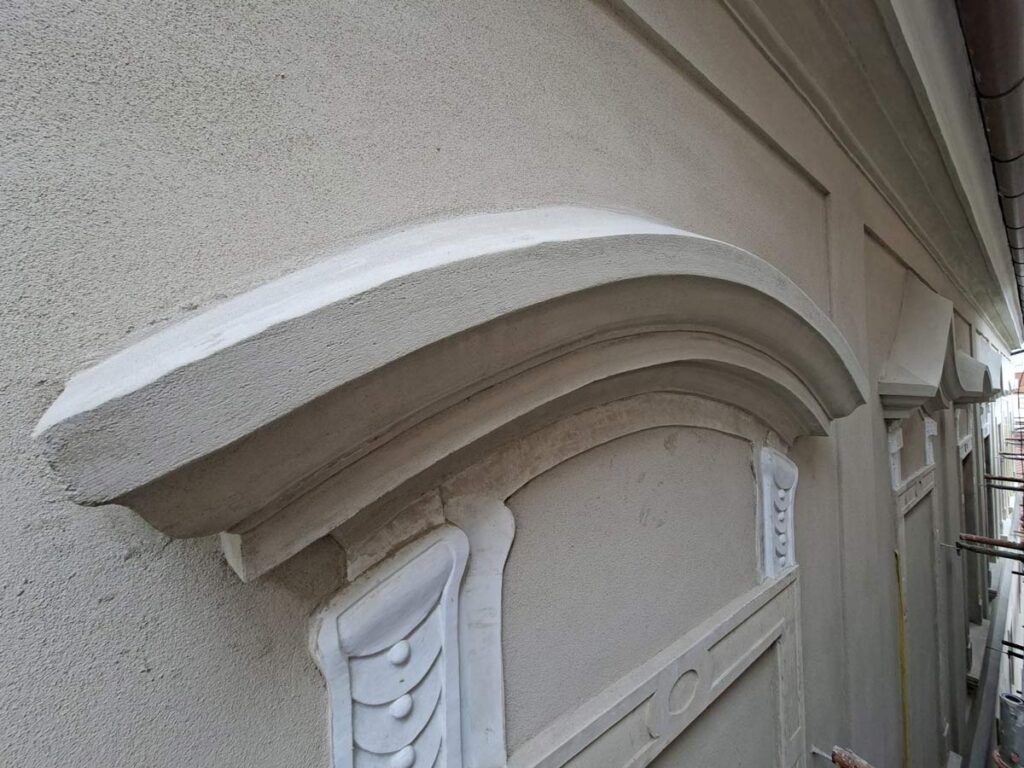 Primjer obnove barokne palače VOKR u Zagrebu 3 Ukrasni ornamenti na pročelju VOKR palače / photo: ARP d.o.o.
