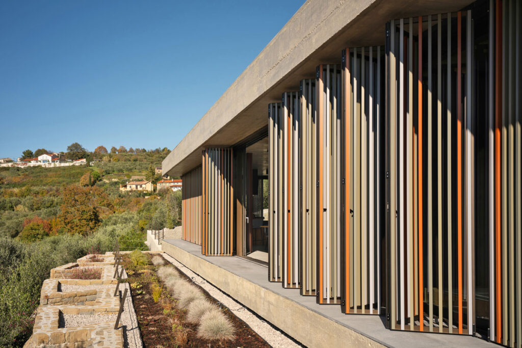projekt: Villa Krasica - Kuća koja slijedi teren i briše granice prostora 7 naziv projekta: Villa Krasica / autor projekta: ZDL Arhitekti / photo: Koridor 27