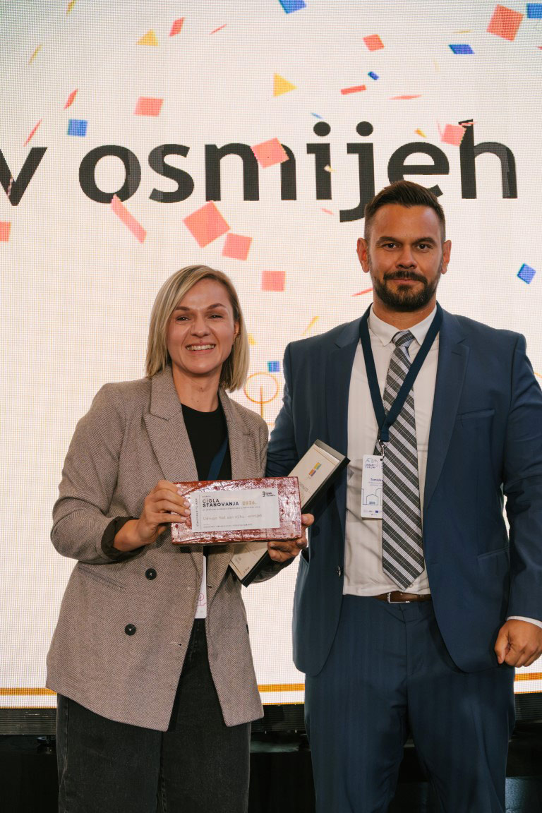 Dodijeljene nagrade CIGLA STANOVANJA 2026 4 Dobitnik nagrade Humanitarna udruga Naš san njihov osmijeh, Helena Babić i Tomislav Jukić / photo: Tamara Belošić i Udruga gradova u RH
